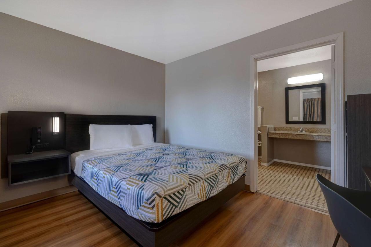 Hotel 6-buttonwillow, Ca Buttonwillow