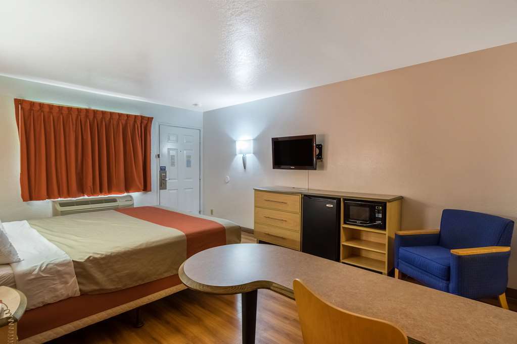 Hotel 6-buttonwillow, Ca Central